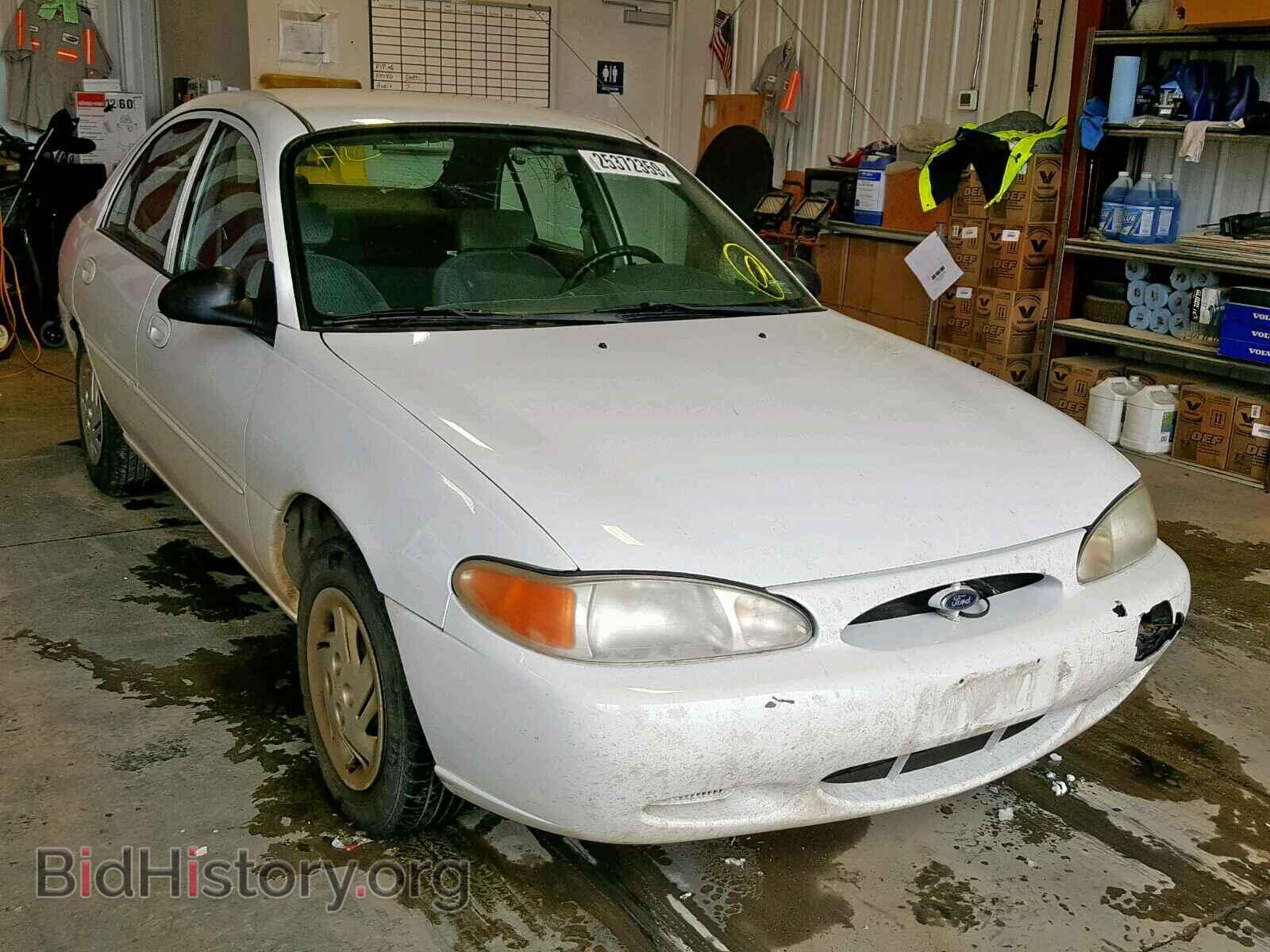 Photo 3FAFP13P3YR234784 - FORD ESCORT 2000