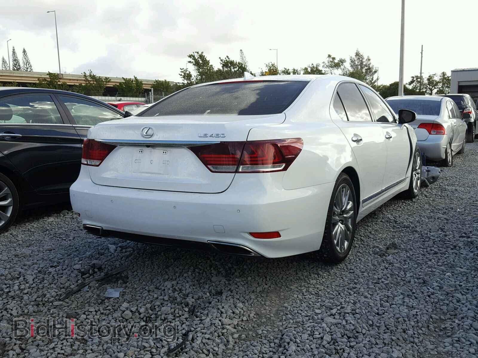 2015 LEXUS LS460 - VIN: JTHBL5EF3F5138555 - Photo 4