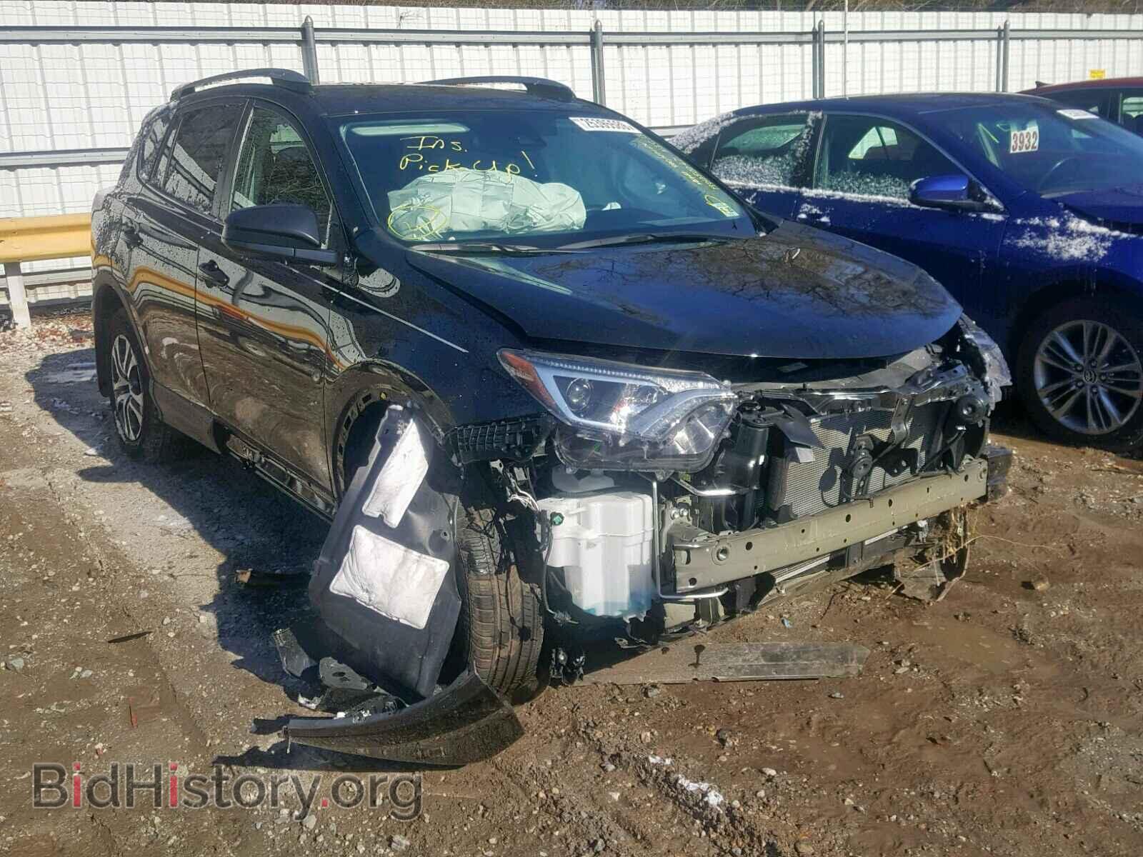 Фотография 2T3BFREV4JW807098 - TOYOTA RAV4 LE 2018