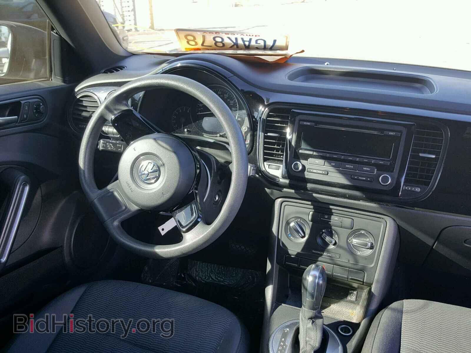 2012 VOLKSWAGEN BEETLE - VIN: 3VWFP7ATXCM615581 - Фото 9