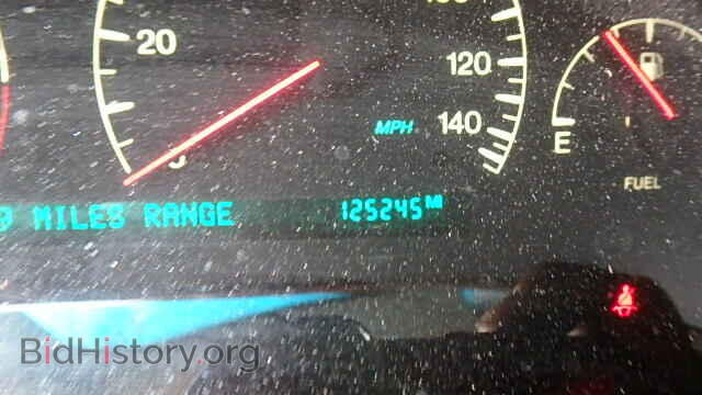 2000 CADILLAC DEVILLE - VIN: 1G6KF5793YU209684 - Photo 8
