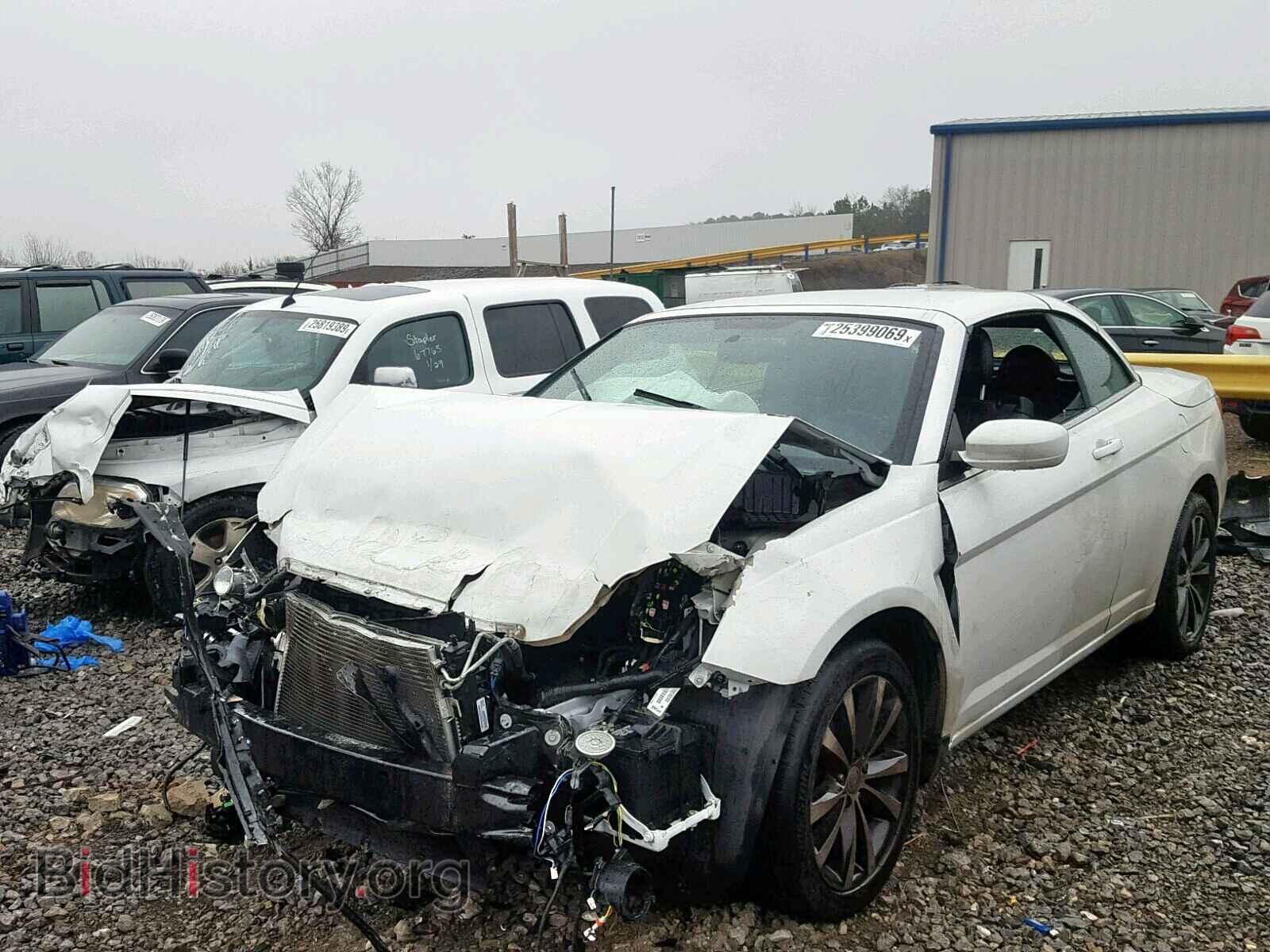 2014 CHRYSLER 200 - VIN: 1C3BCBGG8EN150922 - Фото 2