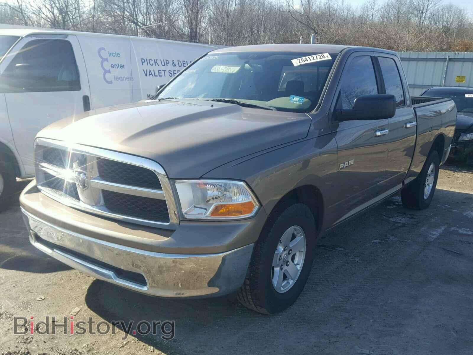 2010 DODGE RAM 1500 - VIN: 1D7RB1GP9AS228584 - Фото 2