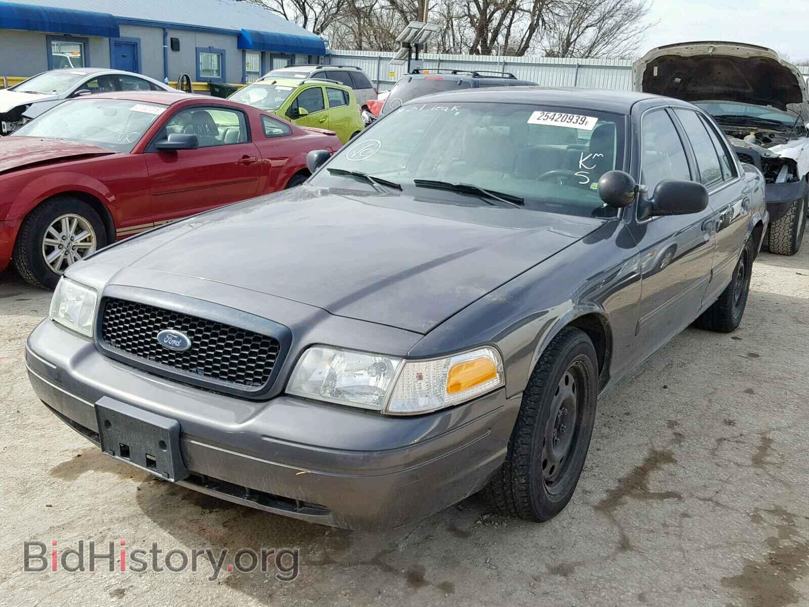 2011 FORD CROWN VIC - VIN: 2FABP7BV3BX103977 - Фото 2