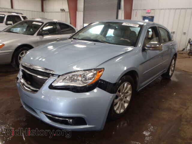 2013 CHRYSLER 200 - VIN: 1C3CCBCG6DN607865 - Фото 2