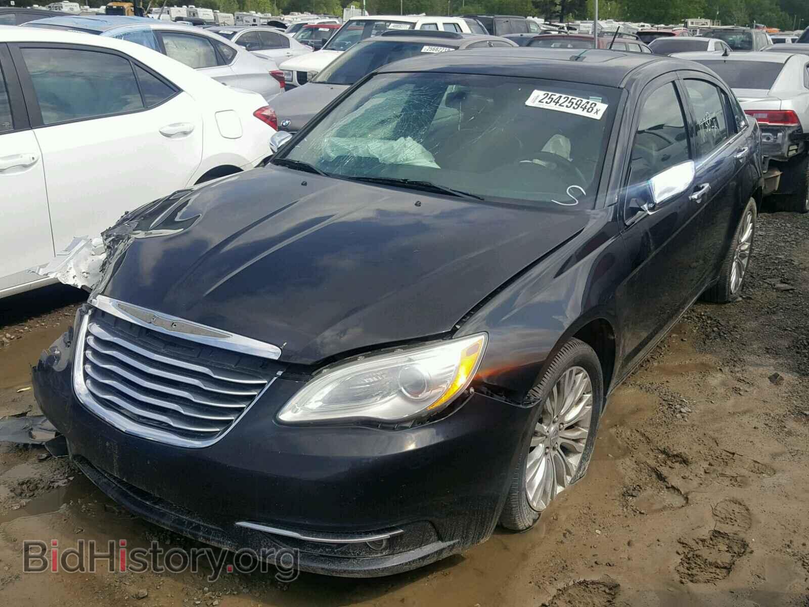 2011 CHRYSLER 200 - VIN: 1C3BC2FG5BN562678 - Фото 2