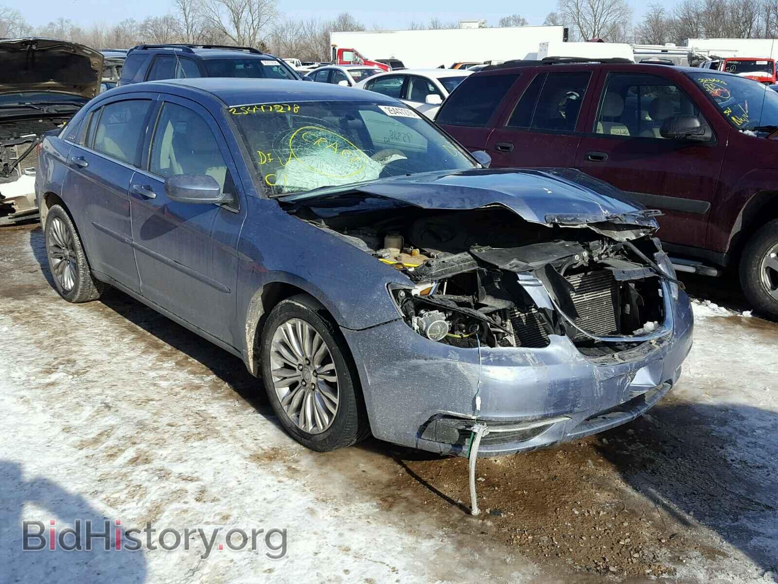 Photo 1C3BC1FG3BN538888 - CHRYSLER 200 2011