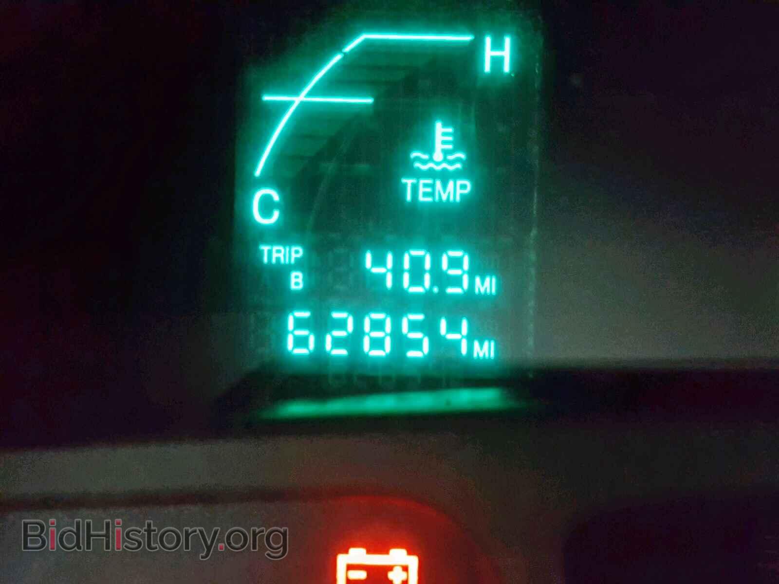2004 CADILLAC DEVILLE - VIN: 1G6KD54Y54U166493 - Photo 8