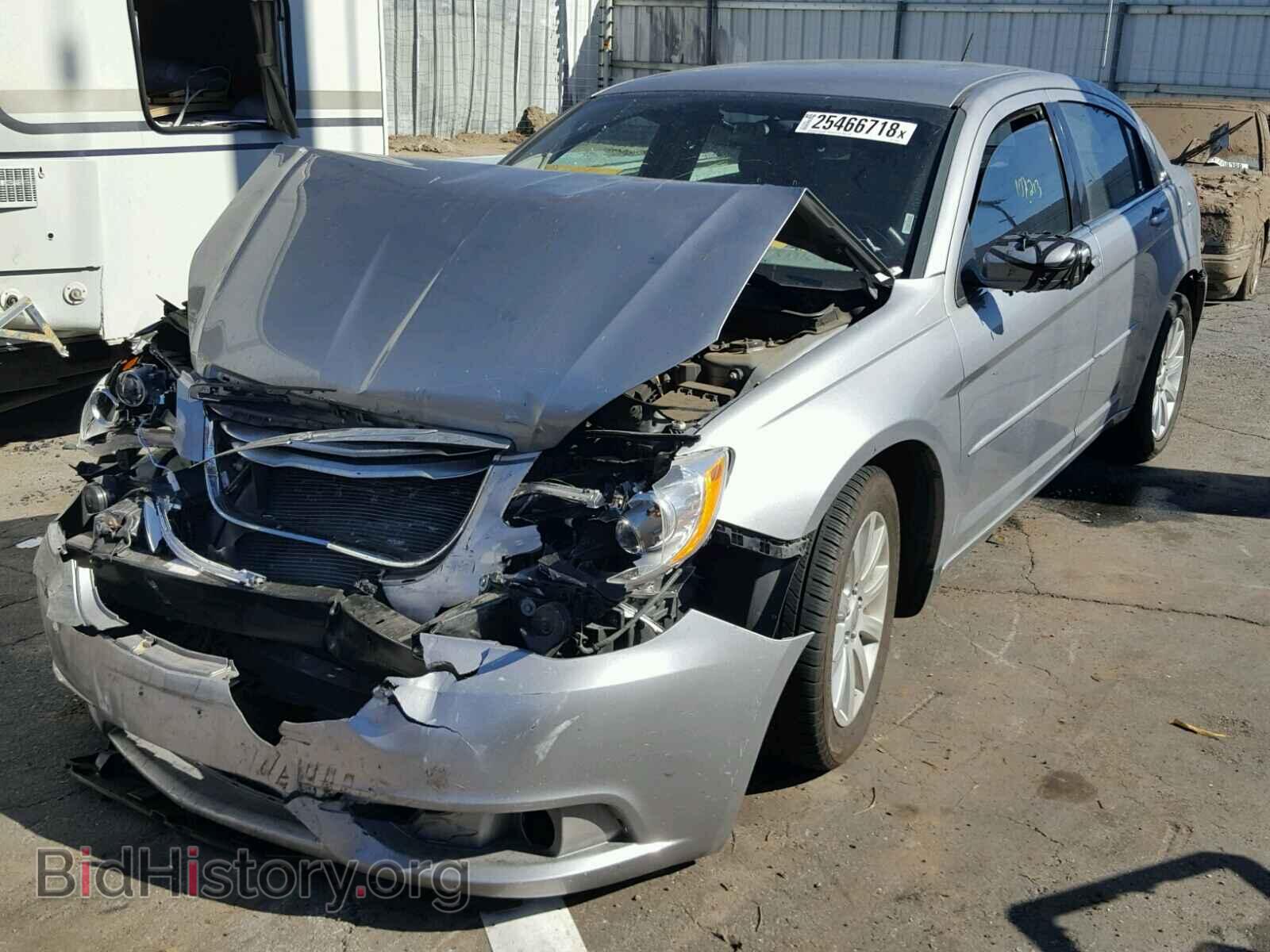 2013 CHRYSLER 200 - VIN: 1C3CCBBB4DN636268 - Photo 2