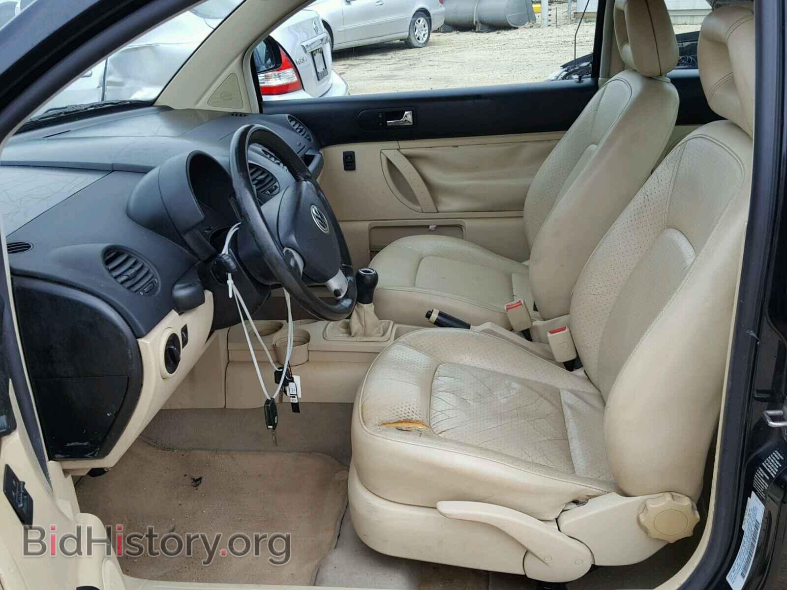 2000 VOLKSWAGEN BEETLE - VIN: 3VWDD21C3YM415975 - Фото 5