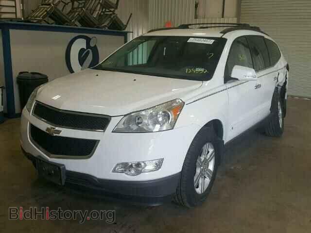 2010 CHEVROLET TRAVERSE - VIN: 1GNLVFED7AS129332 - Фото 2