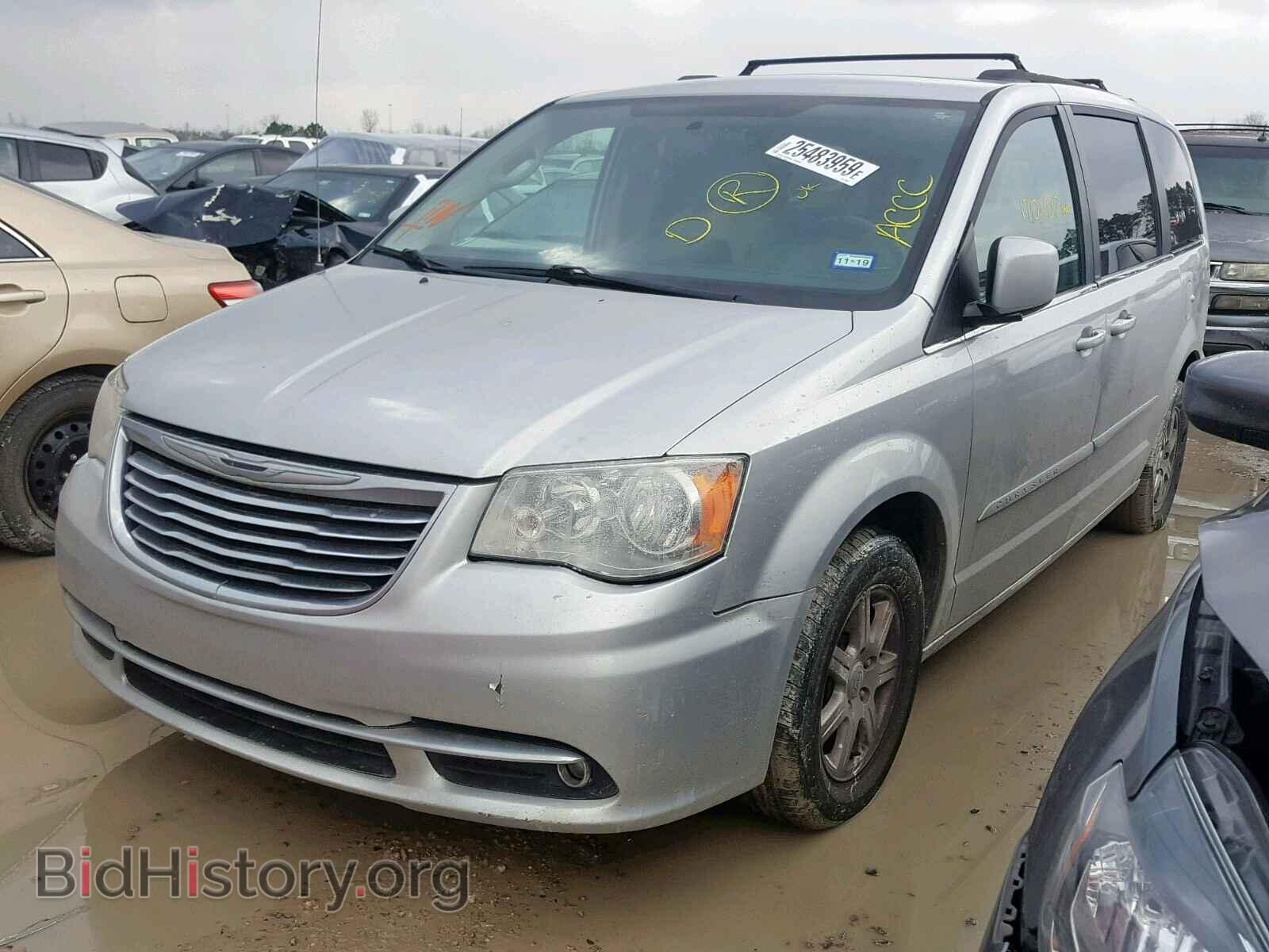 2011 CHRYSLER TOWN & COU - VIN: 2A4RR8DG3BR650334 - Photo 2