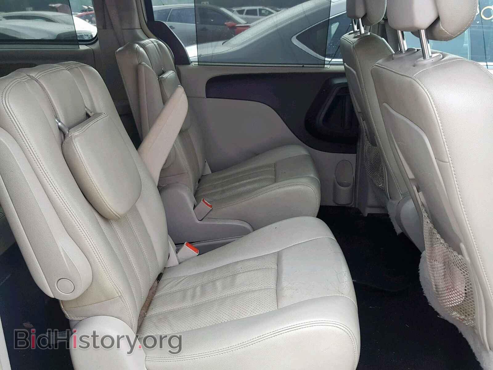 2011 CHRYSLER TOWN & COU - VIN: 2A4RR8DG3BR650334 - Photo 6