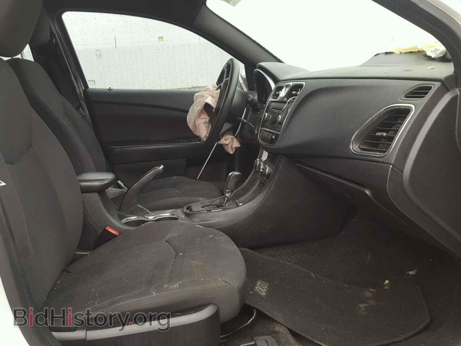 2013 CHRYSLER 200 - VIN: 1C3CCBAG2DN736933 - Фото 5