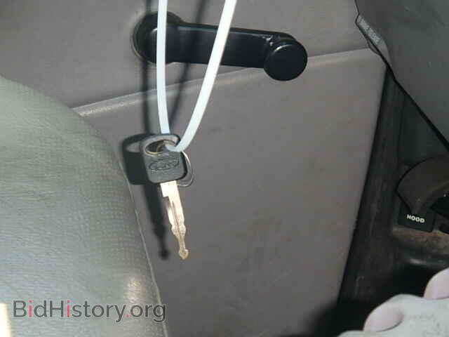 2000 FORD ECONOLINE - VIN: 1FTNE2423YHB31208 - Photo 9