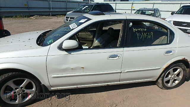 2000 NISSAN MAXIMA - VIN: JN1CA31A2YT221423 - Фото 9