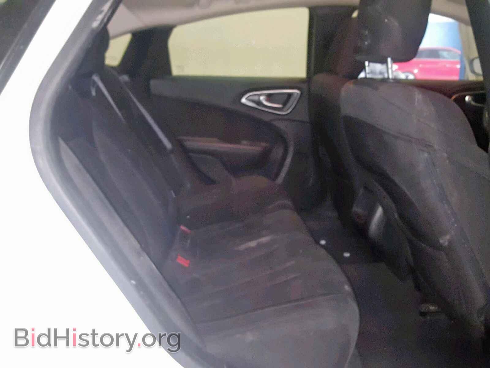 2016 CHRYSLER 200 - VIN: 1C3CCCAB0GN177350 - Фото 6
