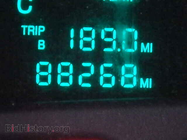 2000 CADILLAC DEVILLE - VIN: 1G6KD54Y1YU251112 - Photo 8