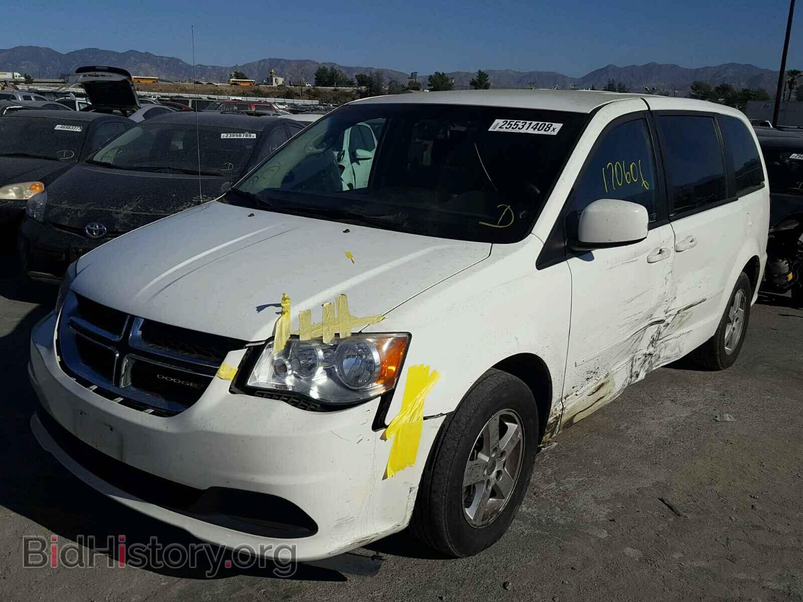2013 DODGE CARAVAN - VIN: 2C4RDGCGXDR580463 - Фото 2