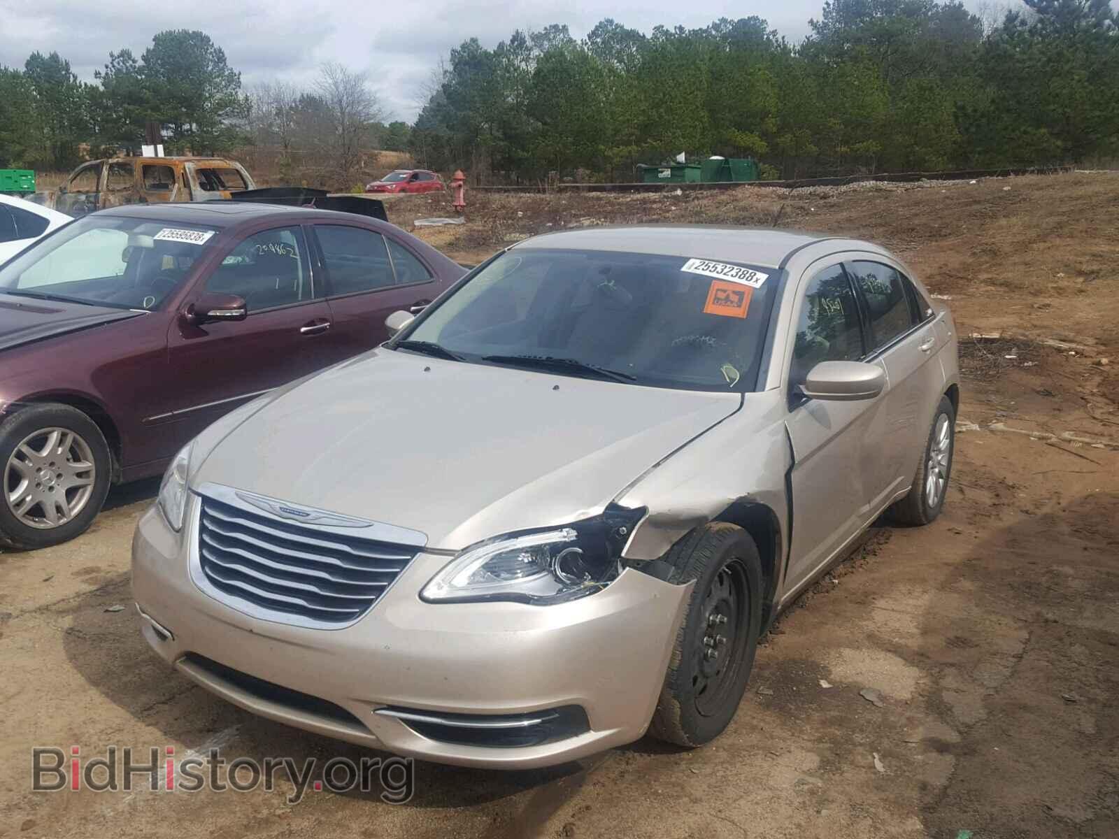 2014 CHRYSLER 200 - VIN: 1C3CCBAB1EN122011 - Фото 2