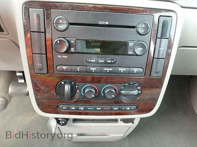 2007 FORD FREESTAR - VIN: 2FMDA52247BA10772 - Фото 9
