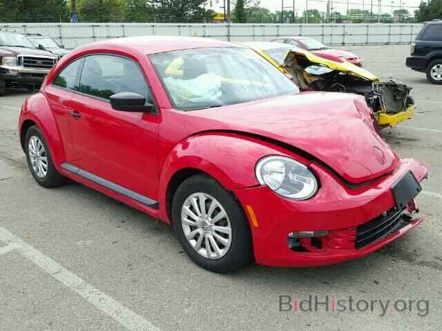 Photo 3VWFP7AT4CM645806 - VOLKSWAGEN BEETLE 2012