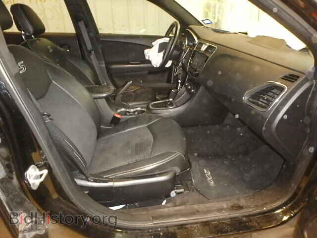 2011 CHRYSLER 200 - VIN: 1C3BC8FG5BN567656 - Фото 5