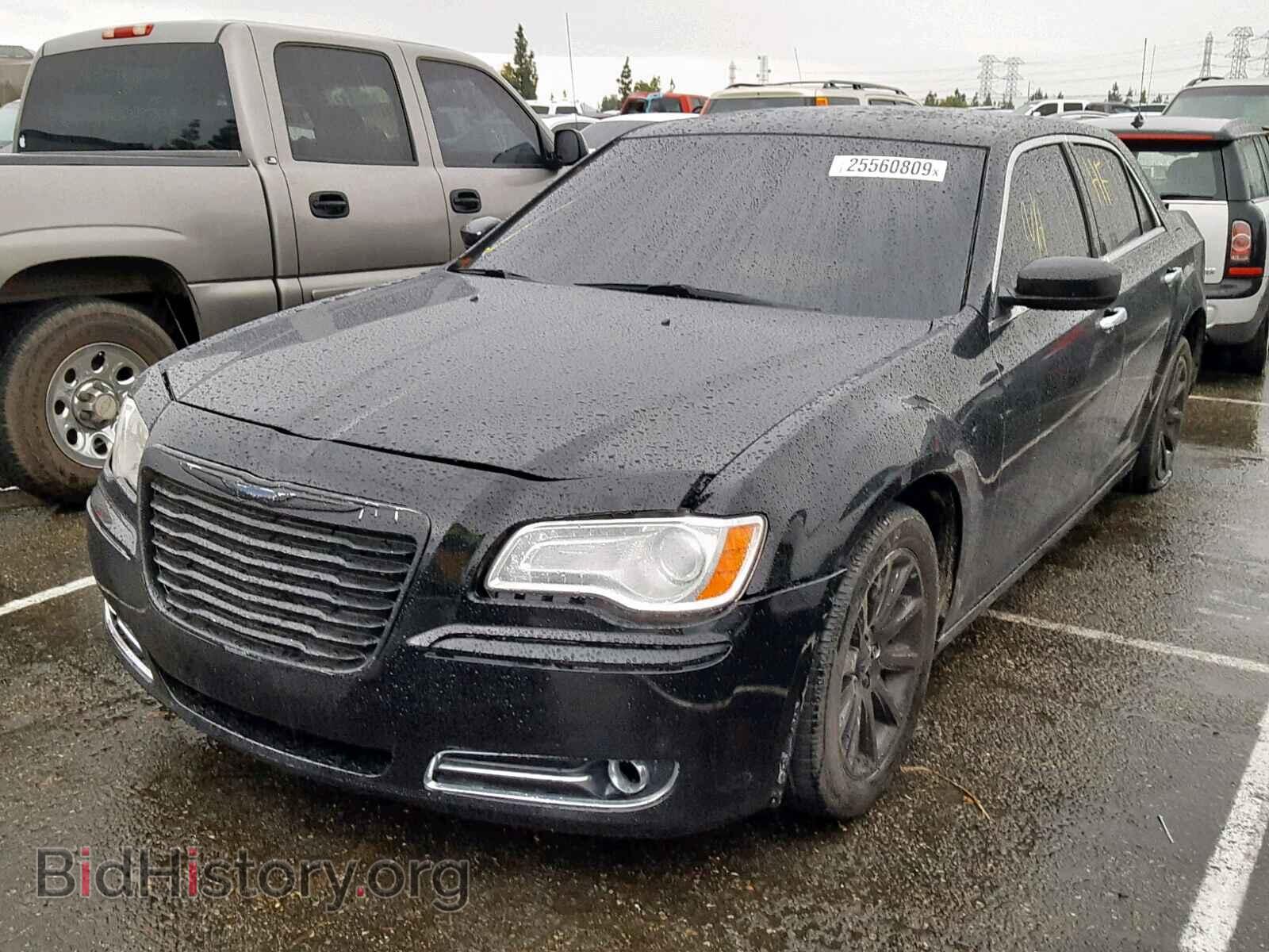 2013 CHRYSLER 300 - VIN: 2C3CCAET0DH650479 - Фото 2