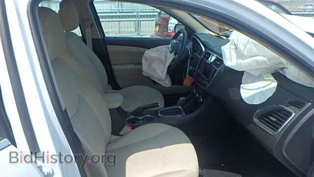 2011 CHRYSLER 200 - VIN: 1C3BC1FB6BN548111 - Фото 5