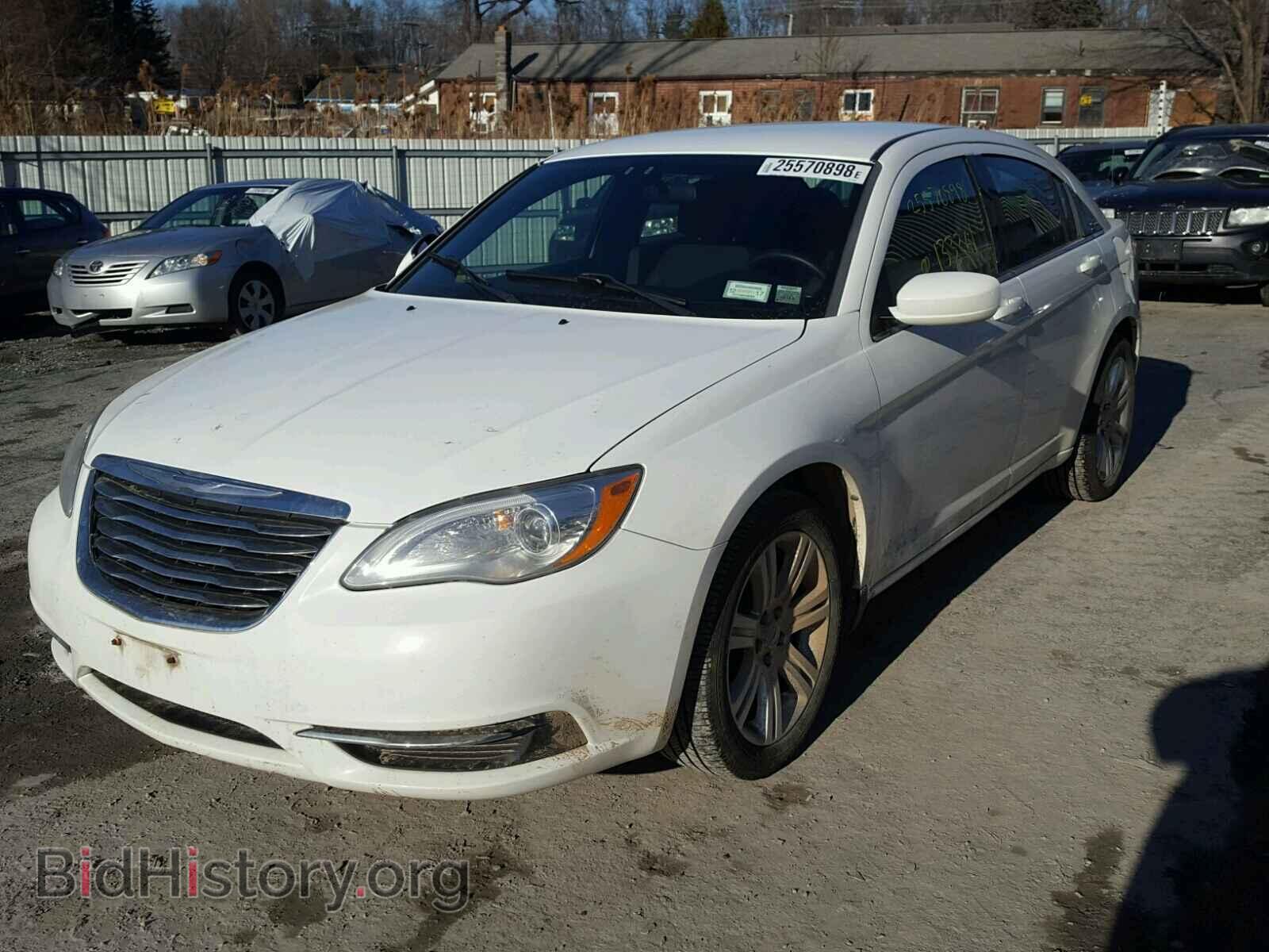 2011 CHRYSLER 200 - VIN: 1C3BC1FG2BN615346 - Фото 2