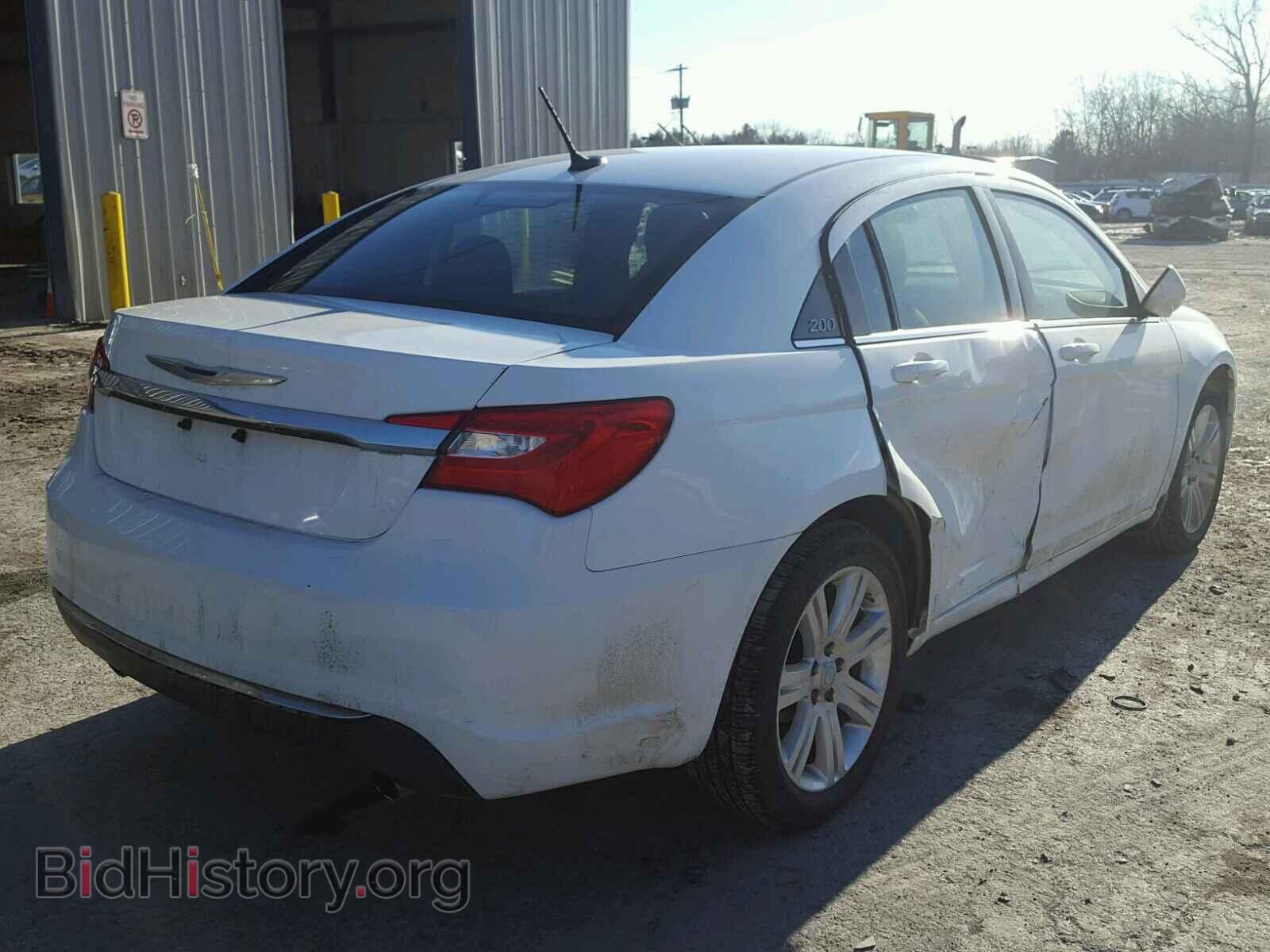 2011 CHRYSLER 200 - VIN: 1C3BC1FG2BN615346 - Фото 4