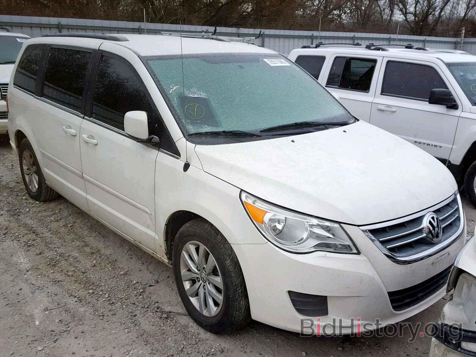 Фотография 2C4RVABG8CR240500 - VOLKSWAGEN ROUTAN SE 2012