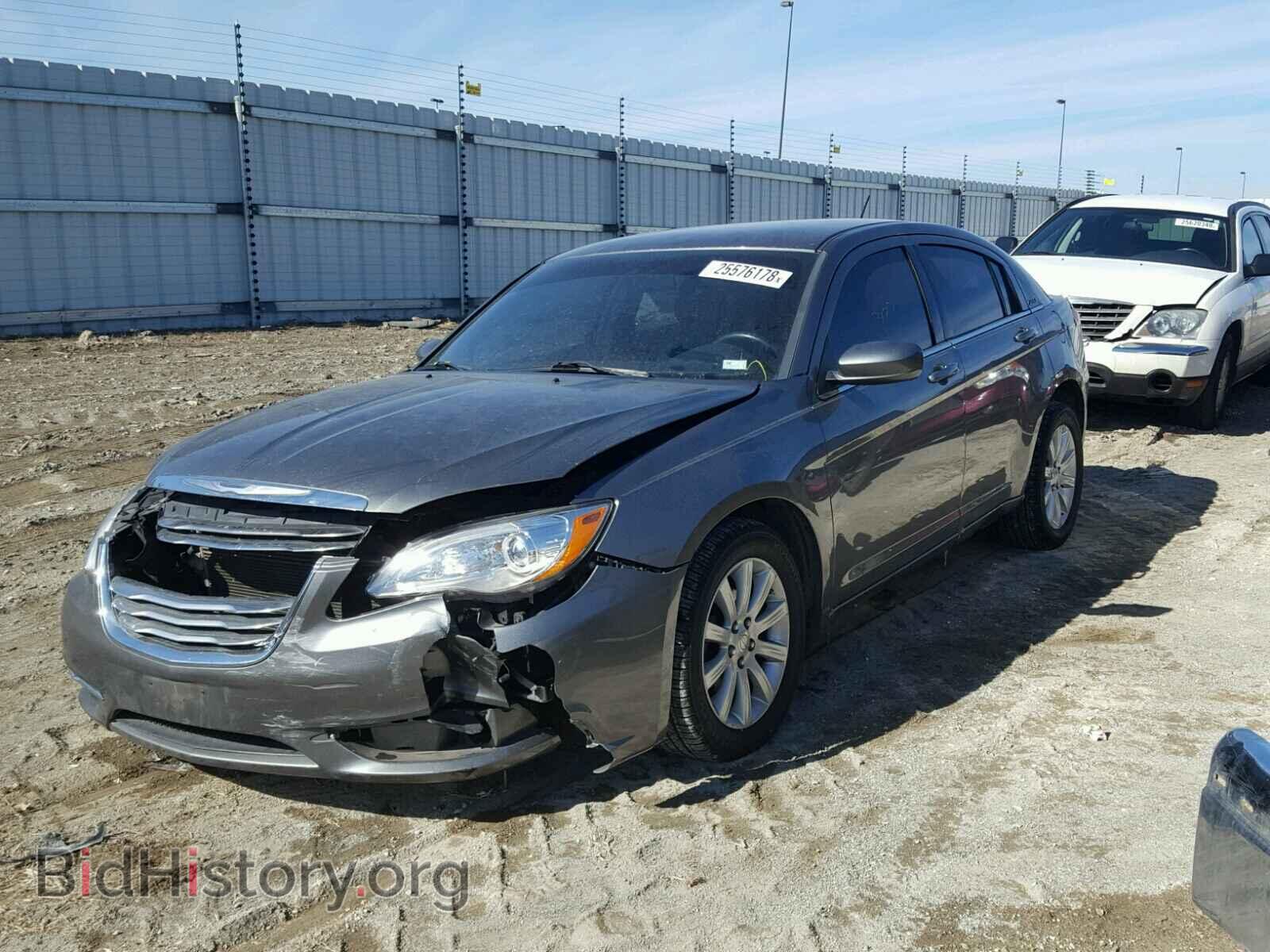 2013 CHRYSLER 200 - VIN: 1C3CCBBB0DN515575 - Фото 2