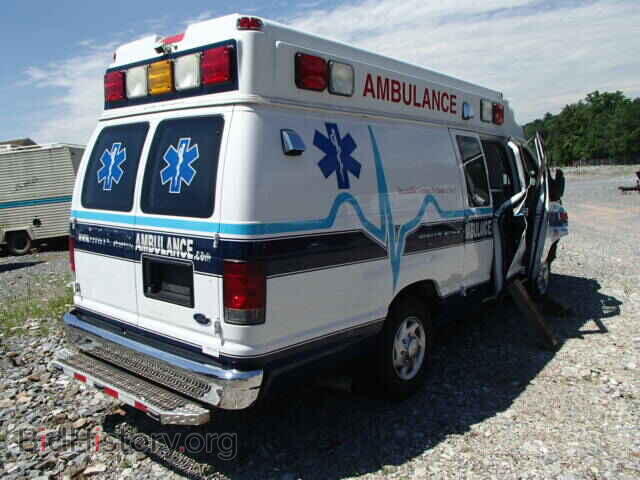 2010 FORD ECONOLINE - VIN: 1FDSS3EP2ADA41004 - Фото 4