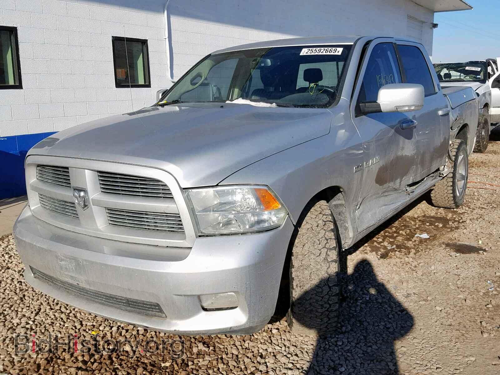 2010 DODGE RAM 1500 - VIN: 1D7RV1CT3AS181353 - Фото 2