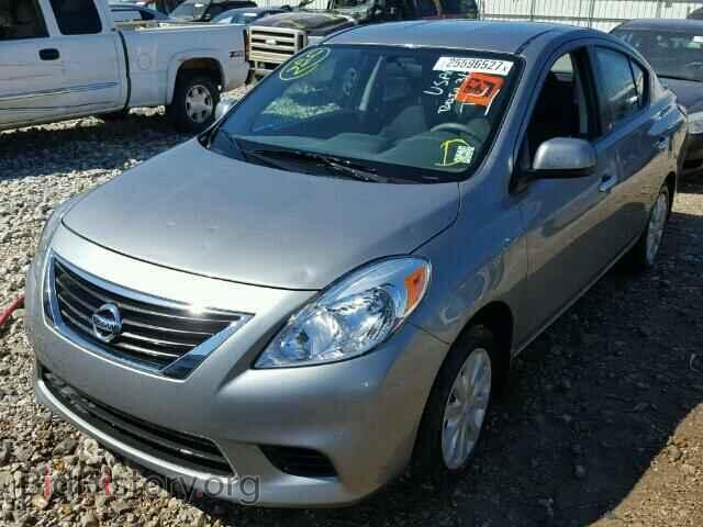 2013 NISSAN VERSA - VIN: 3N1CN7AP4DL844671 - Фото 2