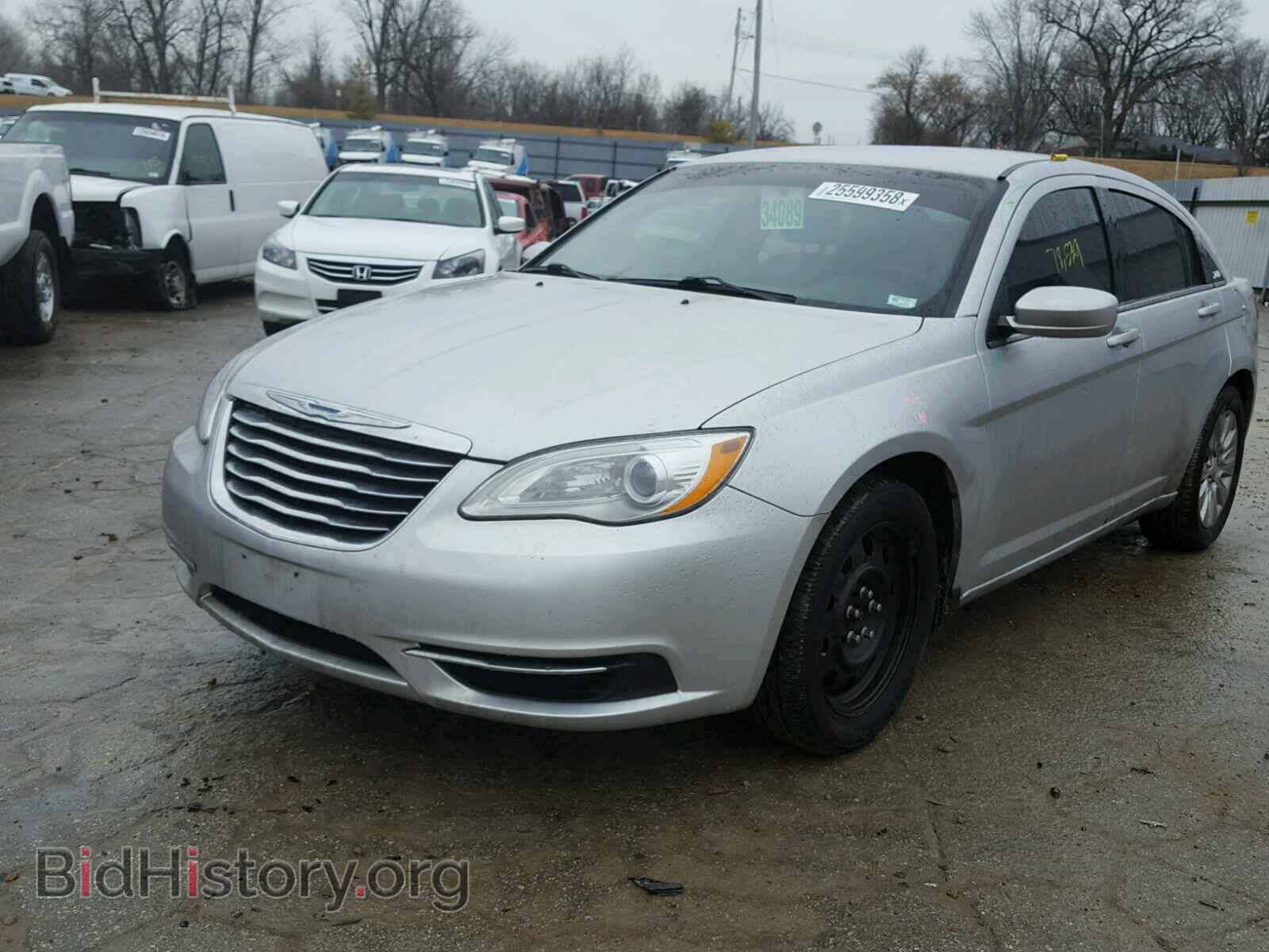 2012 CHRYSLER 200 - VIN: 1C3CCBAB2CN226178 - Фото 2