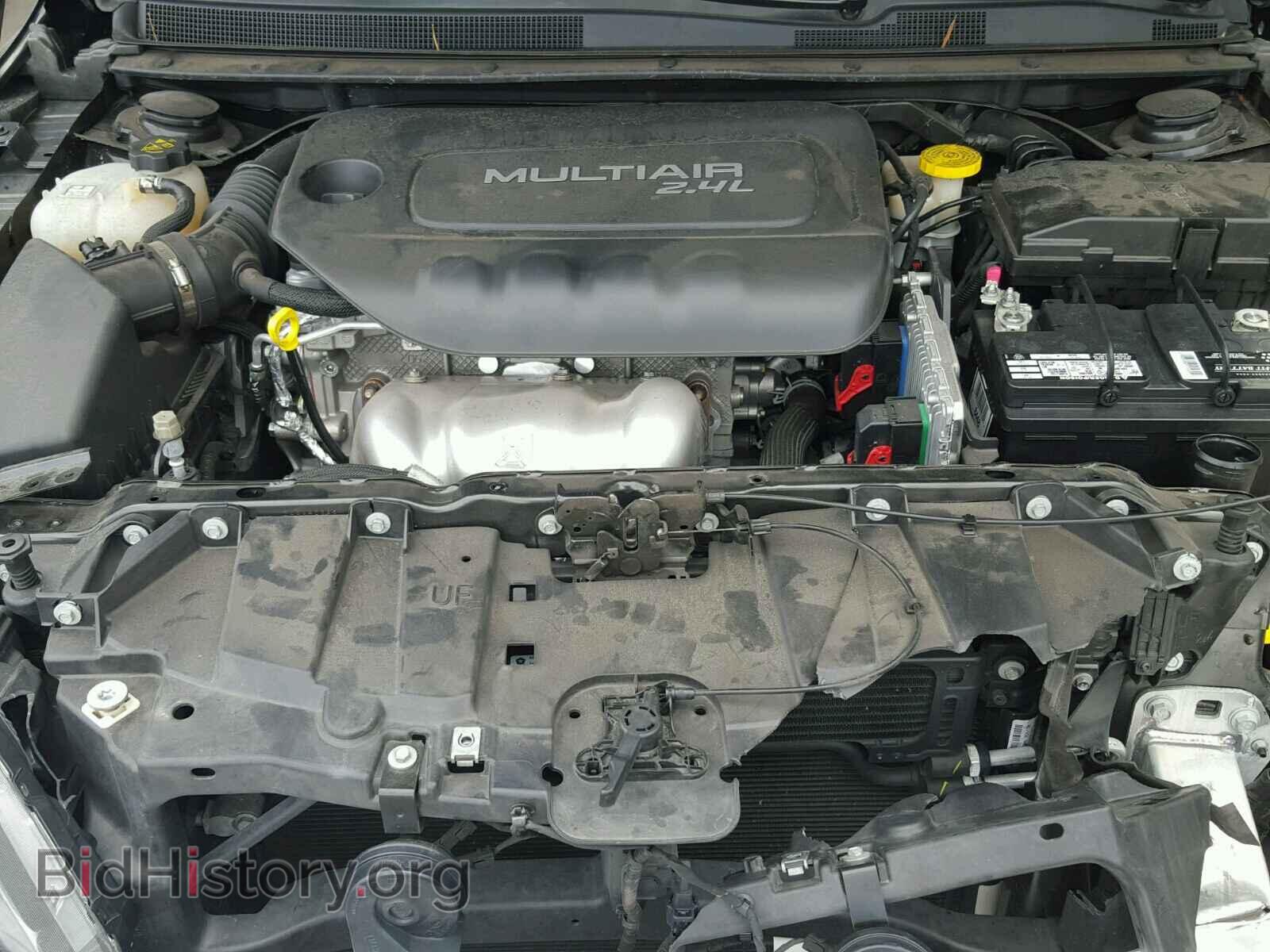 2016 CHRYSLER 200 - VIN: 1C3CCCAB7GN192587 - Фото 7