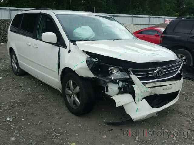 Photo 2V4RW3DGXBR717986 - VOLKSWAGEN ROUTAN 2011