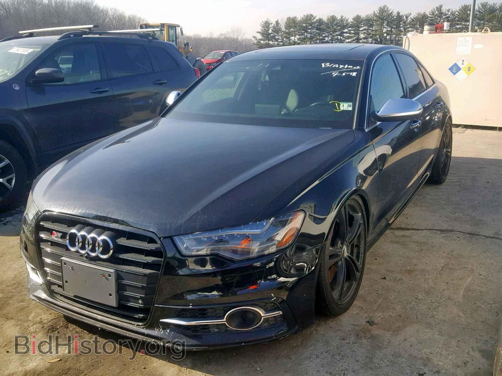 2013 AUDI S6/RS6 - VIN: WAUJ2BFC2DN060444 - Фото 2