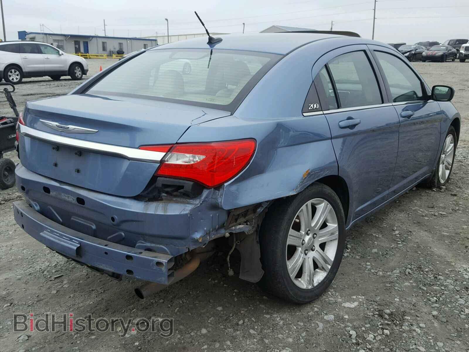 2011 CHRYSLER 200 - VIN: 1C3BC1FB2BN592722 - Фото 4