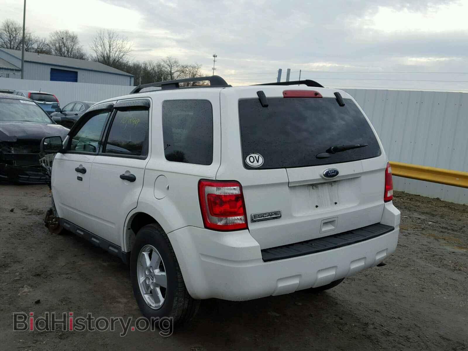2011 FORD ESCAPE - VIN: 1FMCU0D75BKC59207 - Фото 3