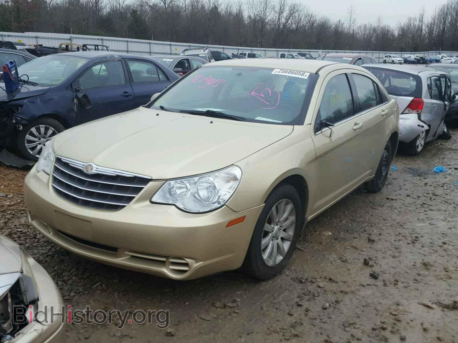 2010 CHRYSLER SEBRING - VIN: 1C3CC5FB3AN207887 - Фото 2