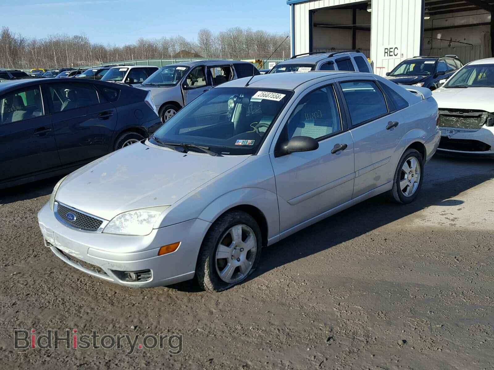 2007 FORD FOCUS - VIN: 1FAFP34N97W247446 - Фото 2