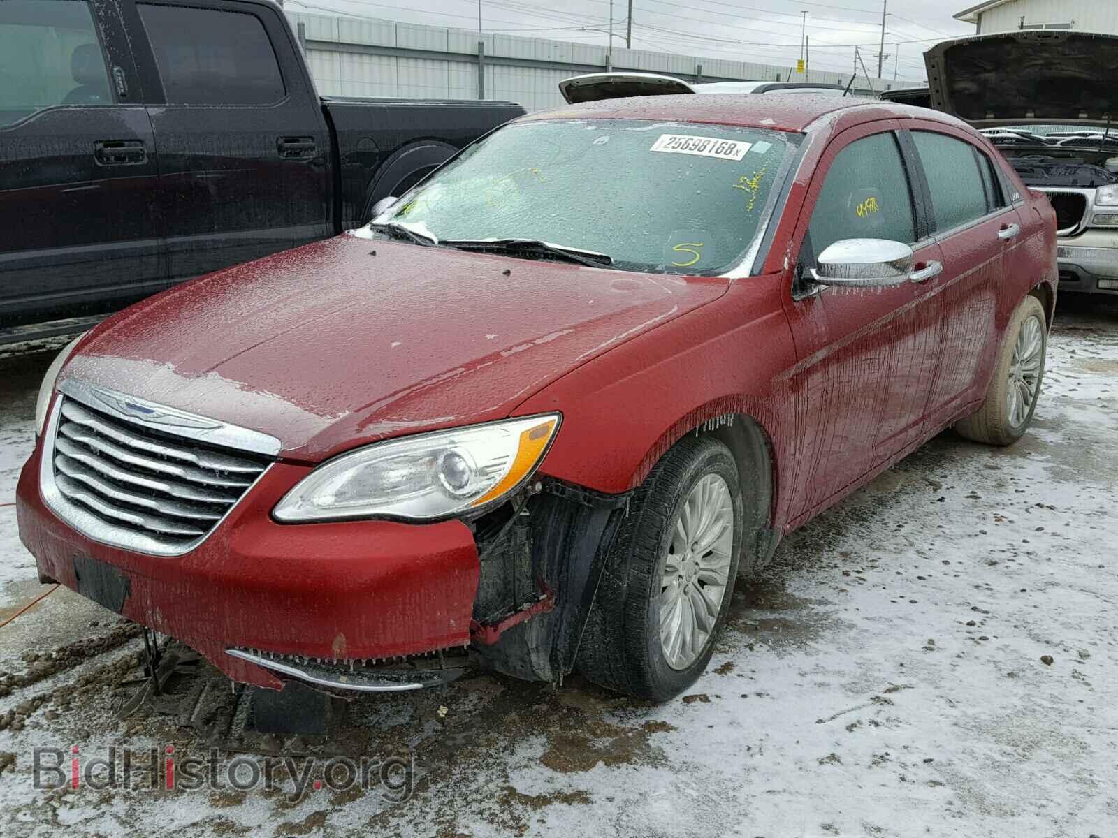 2012 CHRYSLER 200 - VIN: 1C3CCBCB2CN297572 - Фото 2