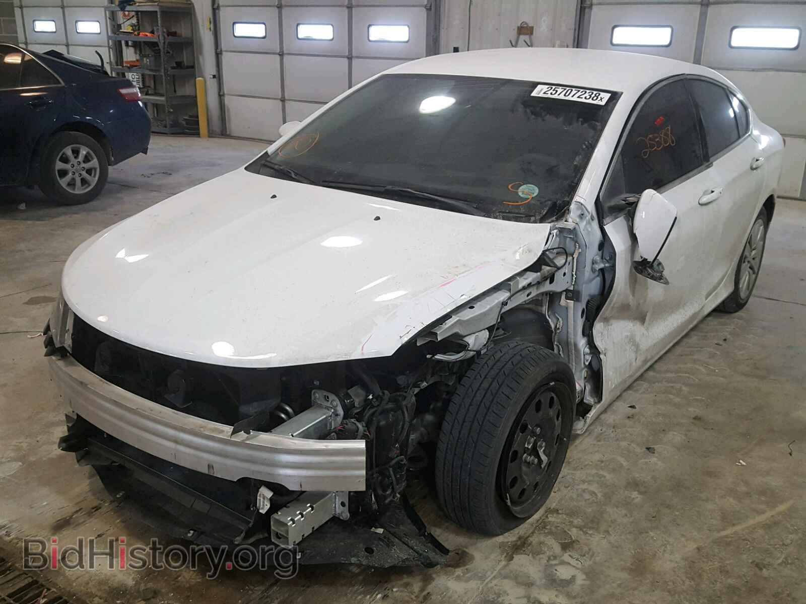 2015 CHRYSLER 200 - VIN: 1C3CCCFB0FN662515 - Photo 2