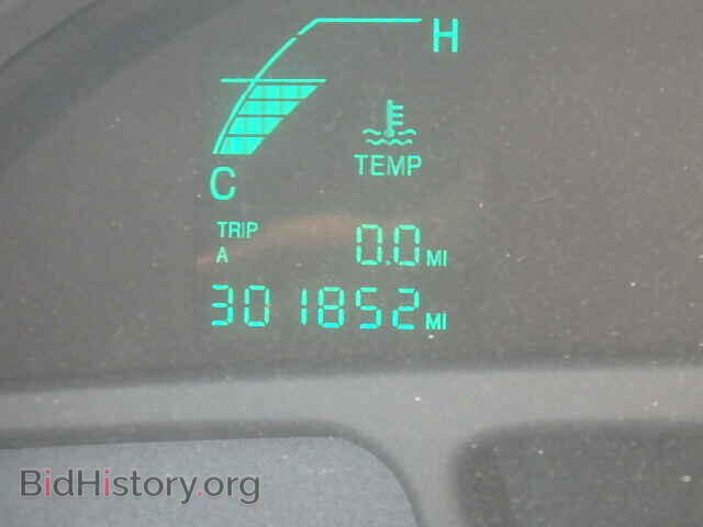 2002 CADILLAC DEVILLE - VIN: 1G6KD54Y52U257910 - Photo 8