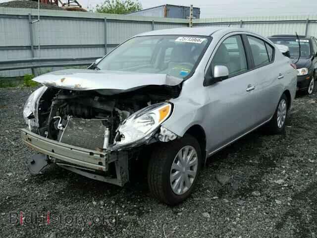 2013 NISSAN VERSA - VIN: 3N1CN7AP1DL889647 - Фото 2