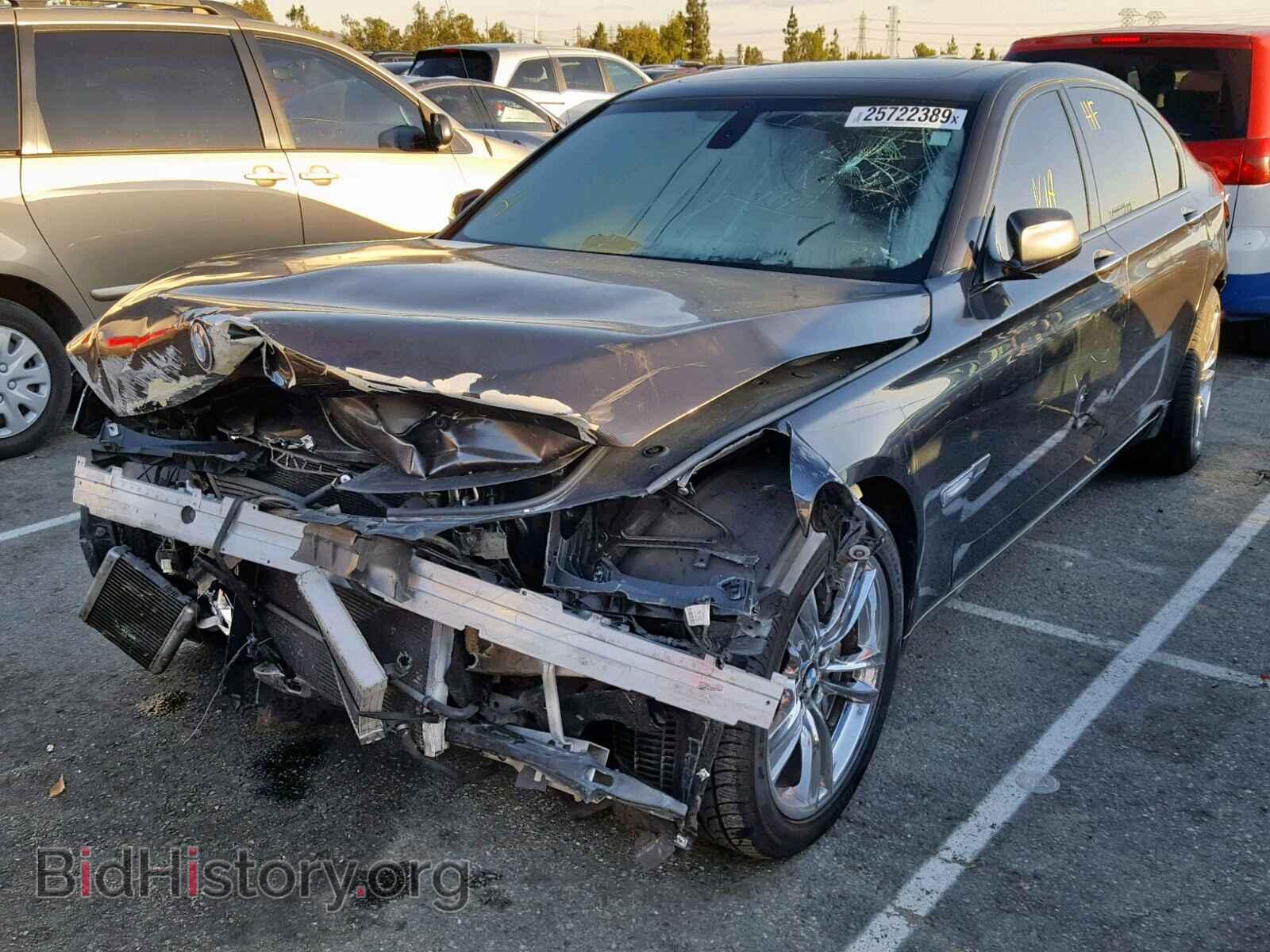 2012 BMW 7 SERIES - VIN: WBAKA8C56CDX01177 - Фото 2