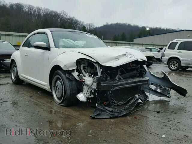 Photo 3VWJP7AT0DM605525 - VOLKSWAGEN BEETLE 2013